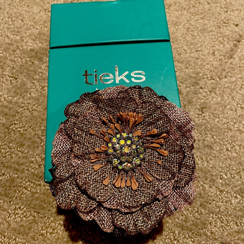 Tieks box and flower